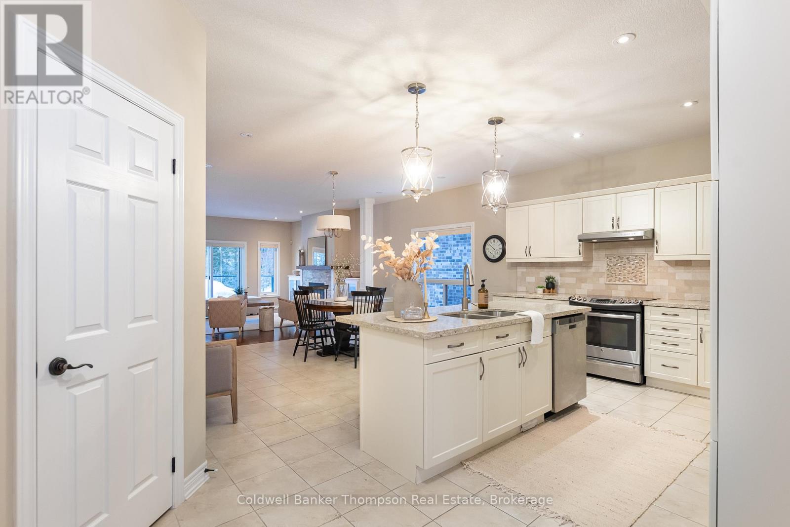 32 Prestwick Drive, Huntsville, Ontario  P1H 0C2 - Photo 5 - X12875440