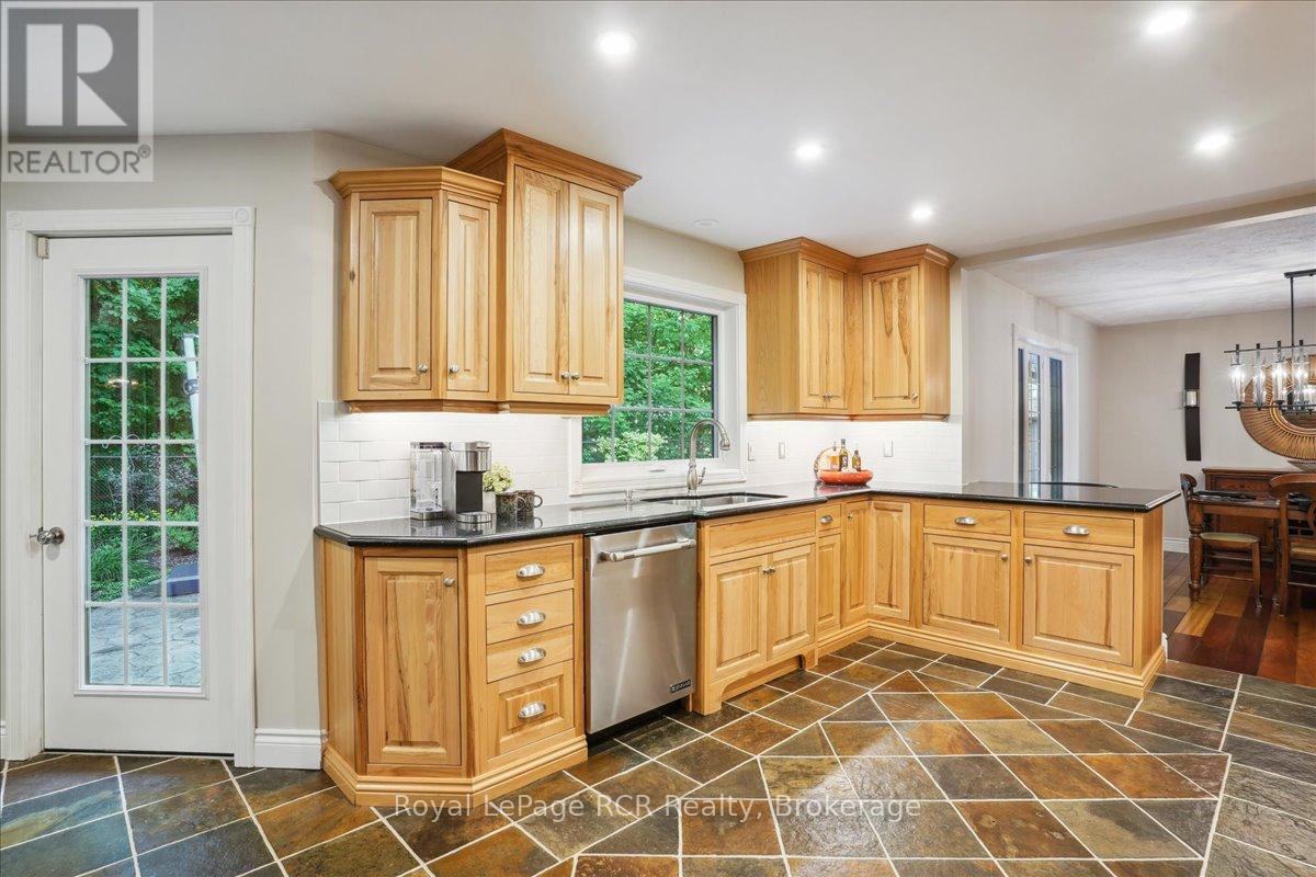 123 Atkins Street, Georgian Bluffs, Ontario  N4K 6V5 - Photo 15 - X12875448