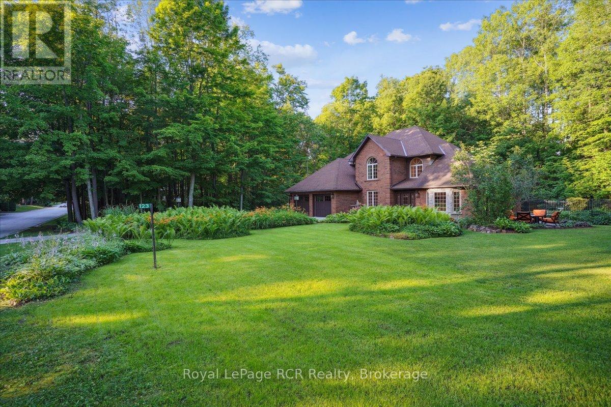 123 Atkins Street, Georgian Bluffs, Ontario  N4K 6V5 - Photo 5 - X12875448