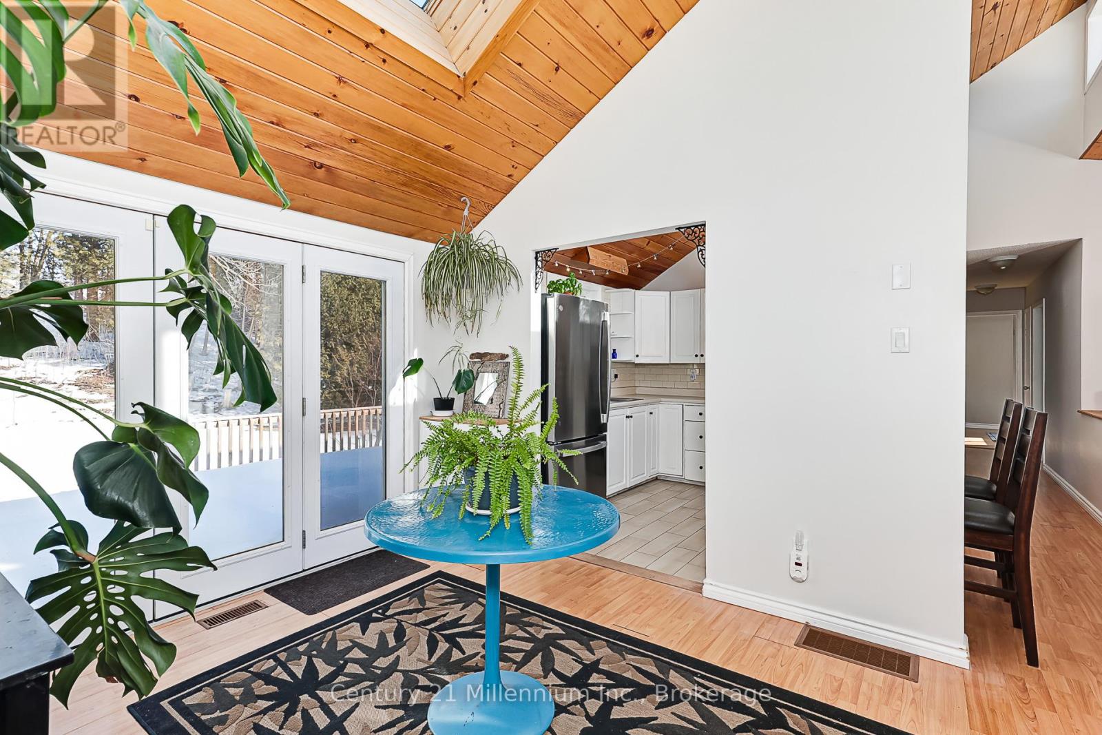 129 Edward Street, Blue Mountains, Ontario  N0H 1J0 - Photo 12 - X12875692