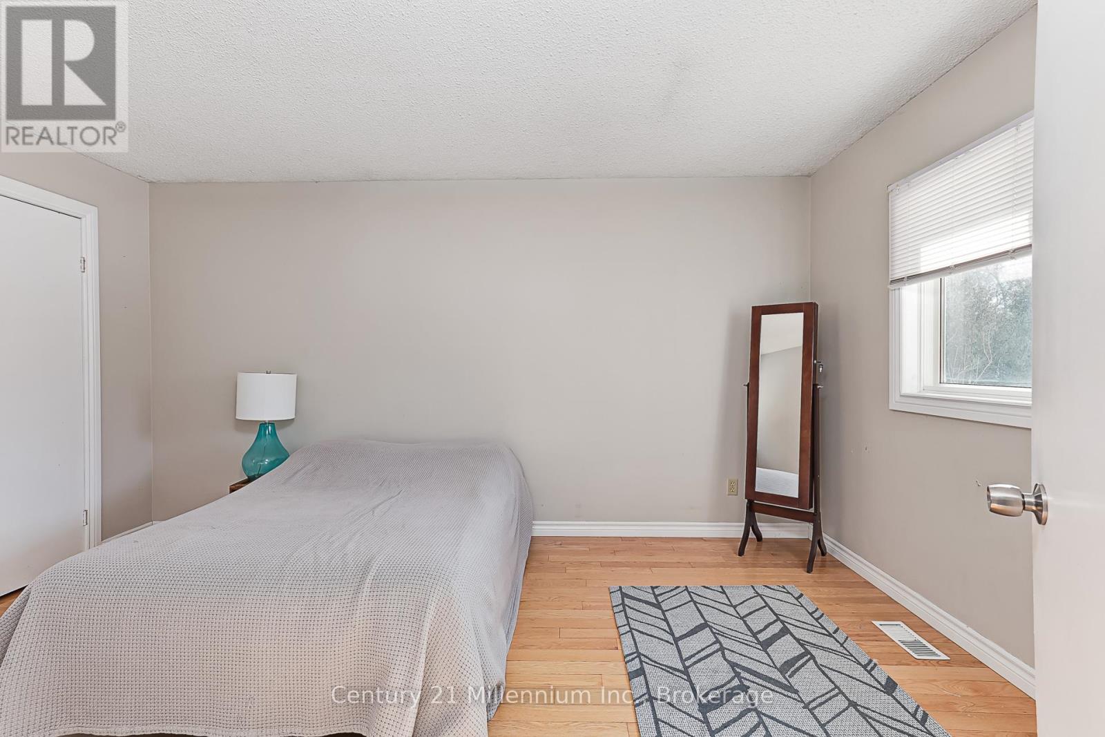 129 Edward Street, Blue Mountains, Ontario  N0H 1J0 - Photo 18 - X12875692