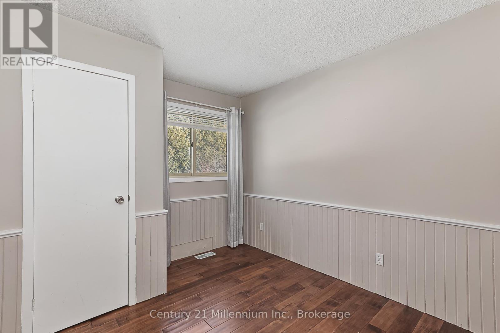 129 Edward Street, Blue Mountains, Ontario  N0H 1J0 - Photo 23 - X12875692