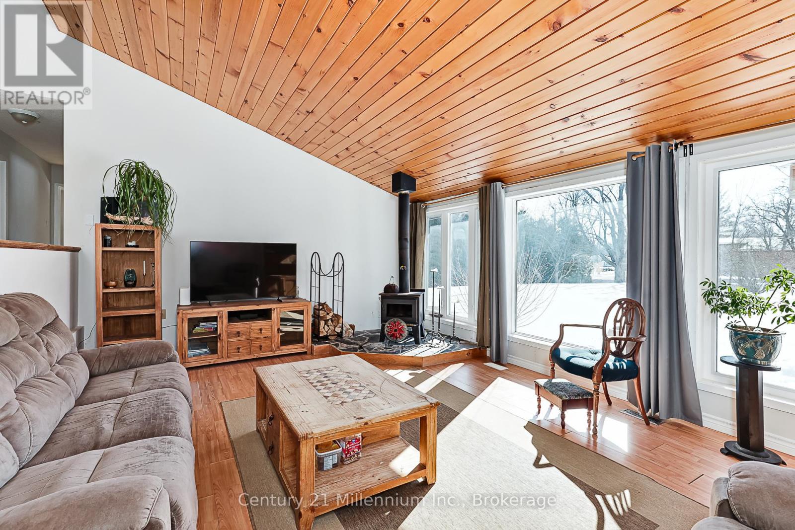 129 Edward Street, Blue Mountains, Ontario  N0H 1J0 - Photo 7 - X12875692