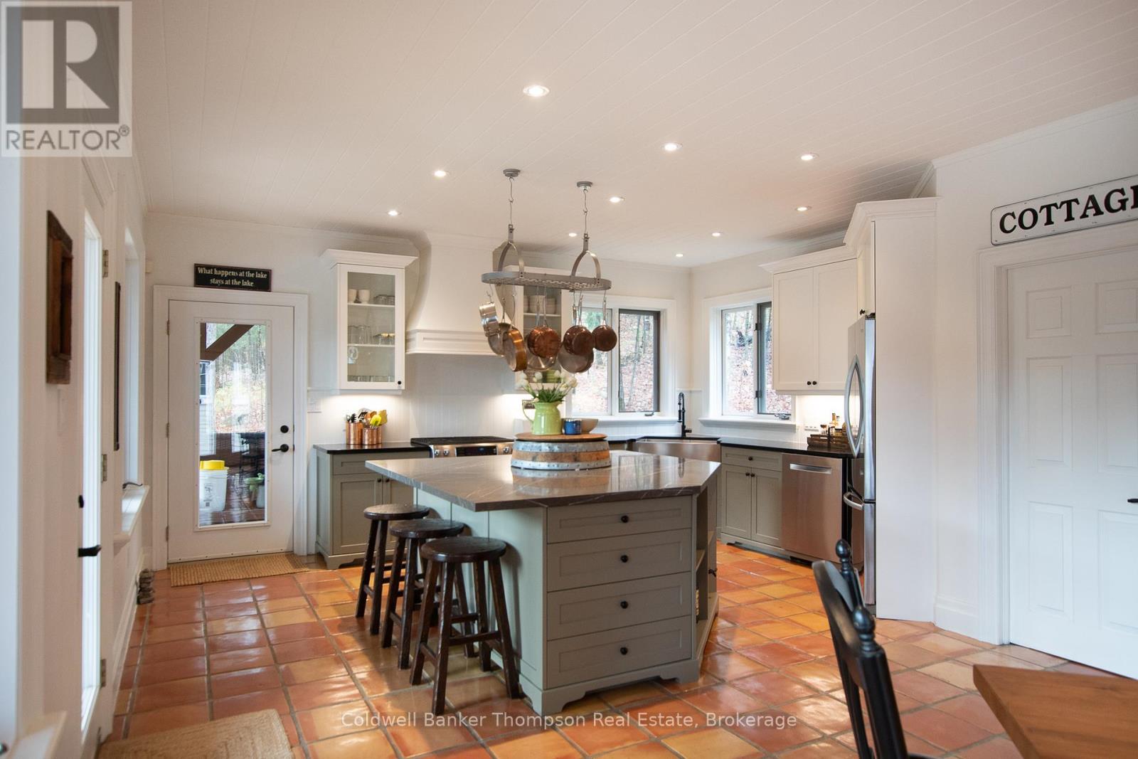 54 Hoodstown Shores Road, Huntsville, Ontario  P1H 2J2 - Photo 9 - X12875712