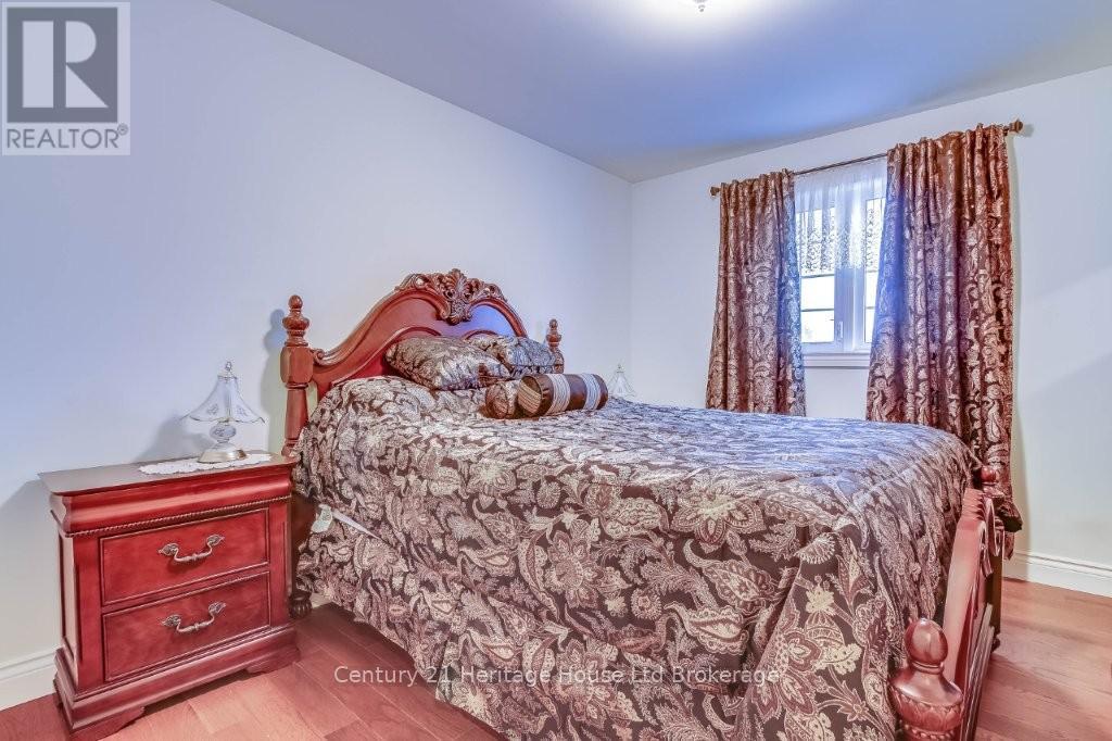 51 Haida Place, Woodstock, Ontario  N4T 1R8 - Photo 18 - X12875402