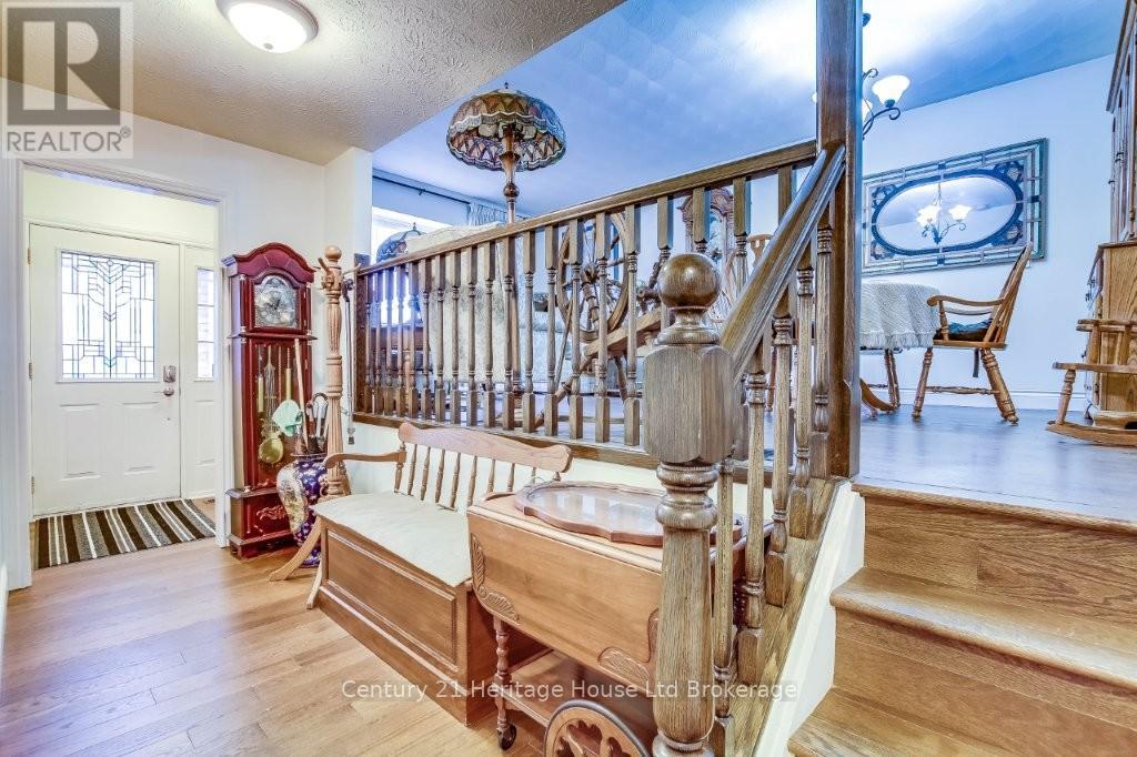 51 Haida Place, Woodstock, Ontario  N4T 1R8 - Photo 5 - X12875402