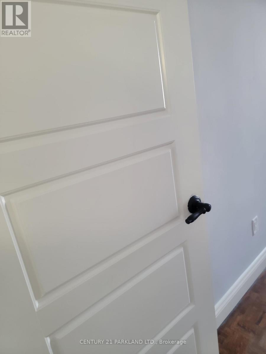 1102 - 3 Massey Square, Toronto, Ontario  M4C 5L5 - Photo 15 - E12831694