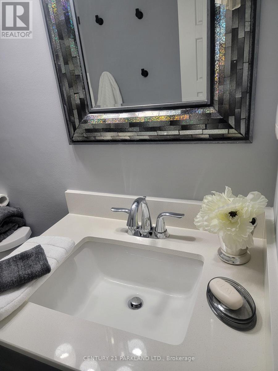 1102 - 3 Massey Square, Toronto, Ontario  M4C 5L5 - Photo 20 - E12831694