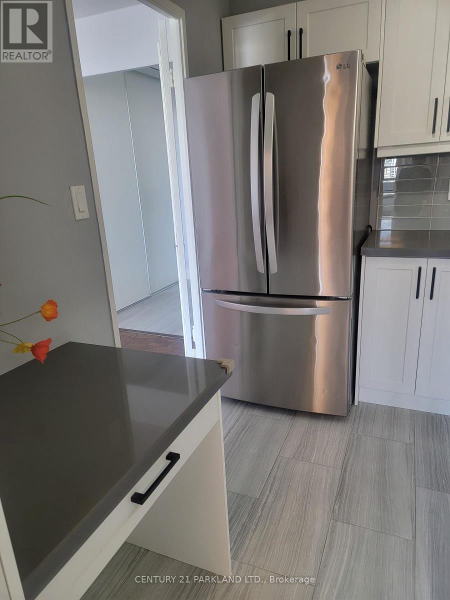 1102 - 3 Massey Square, Toronto, Ontario  M4C 5L5 - Photo 5 - E12831694