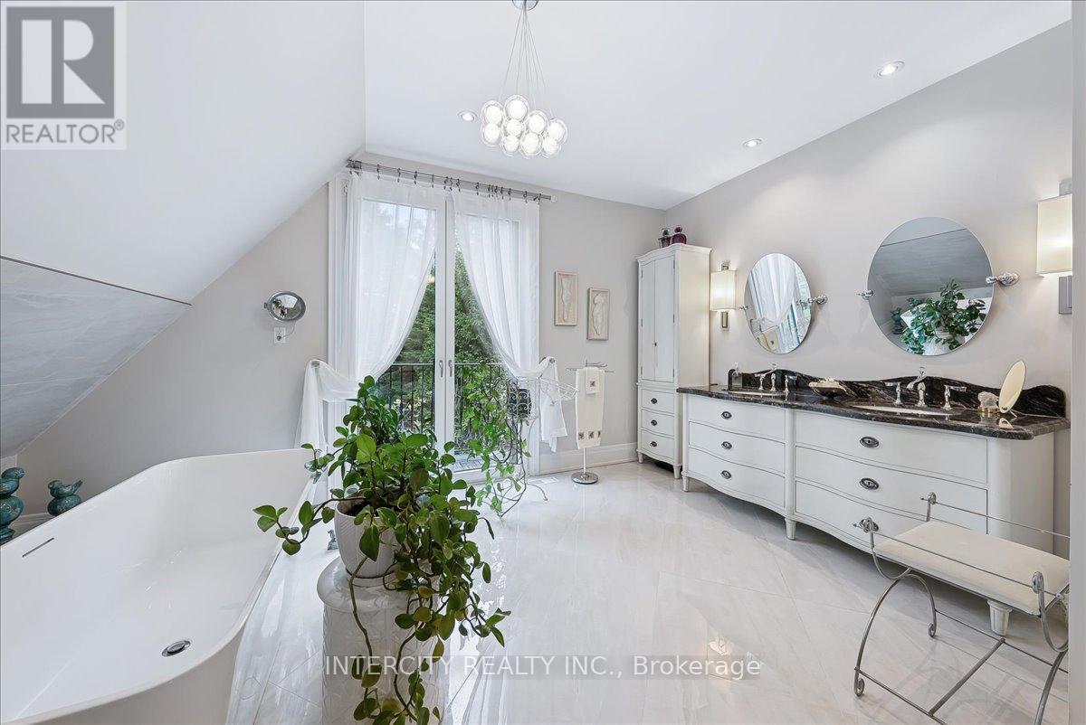 15600 7th Concession Road, King, Ontario  L7B 0G4 - Photo 40 - N12157924