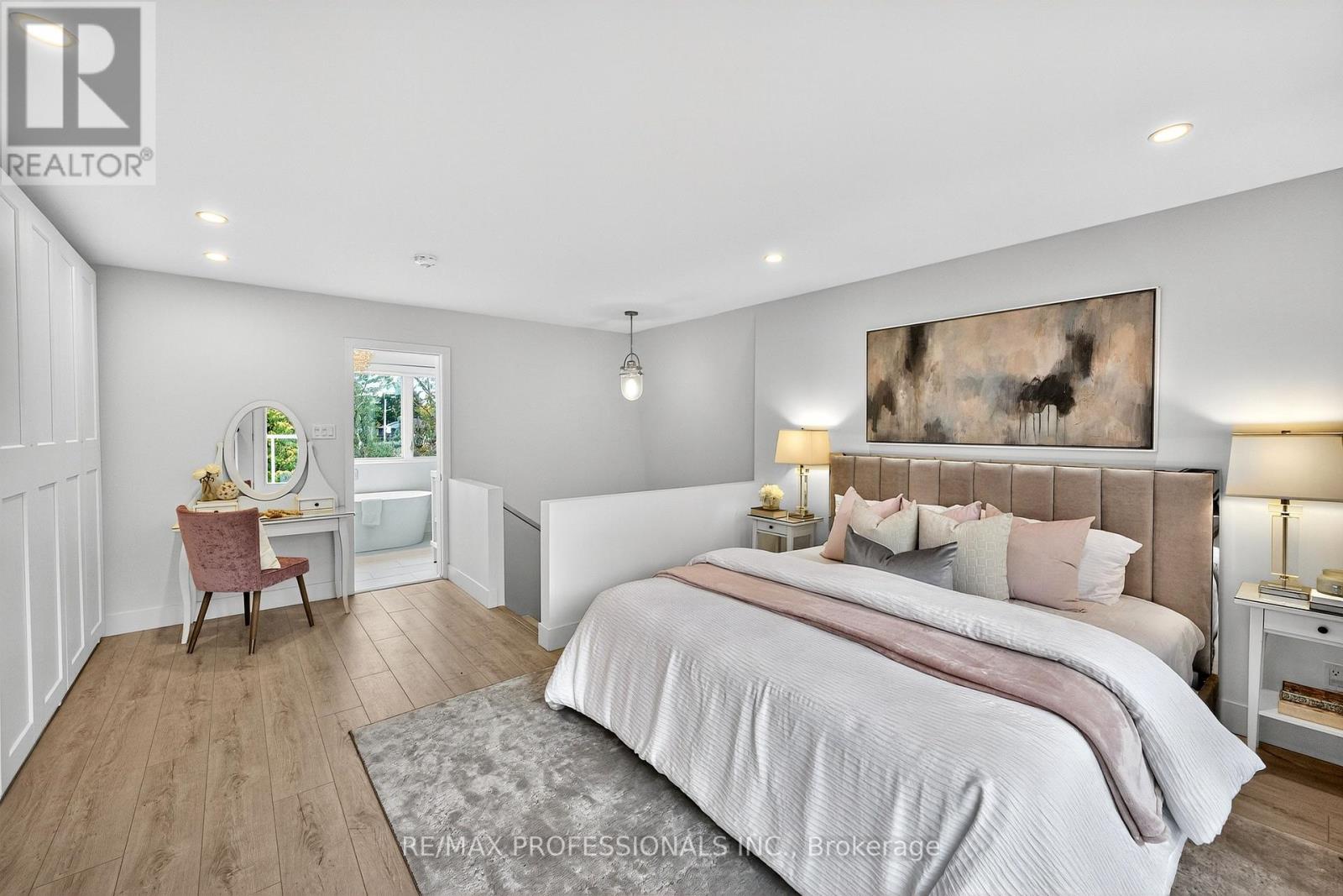 22 Ninth Street, Toronto, Ontario  M8V 3E3 - Photo 30 - W12754520