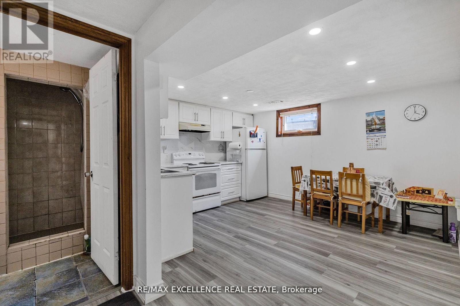 102 Juniper Drive, Hamilton (Stoney Creek), Ontario  L8E 4G6 - Photo 30 - X12872038