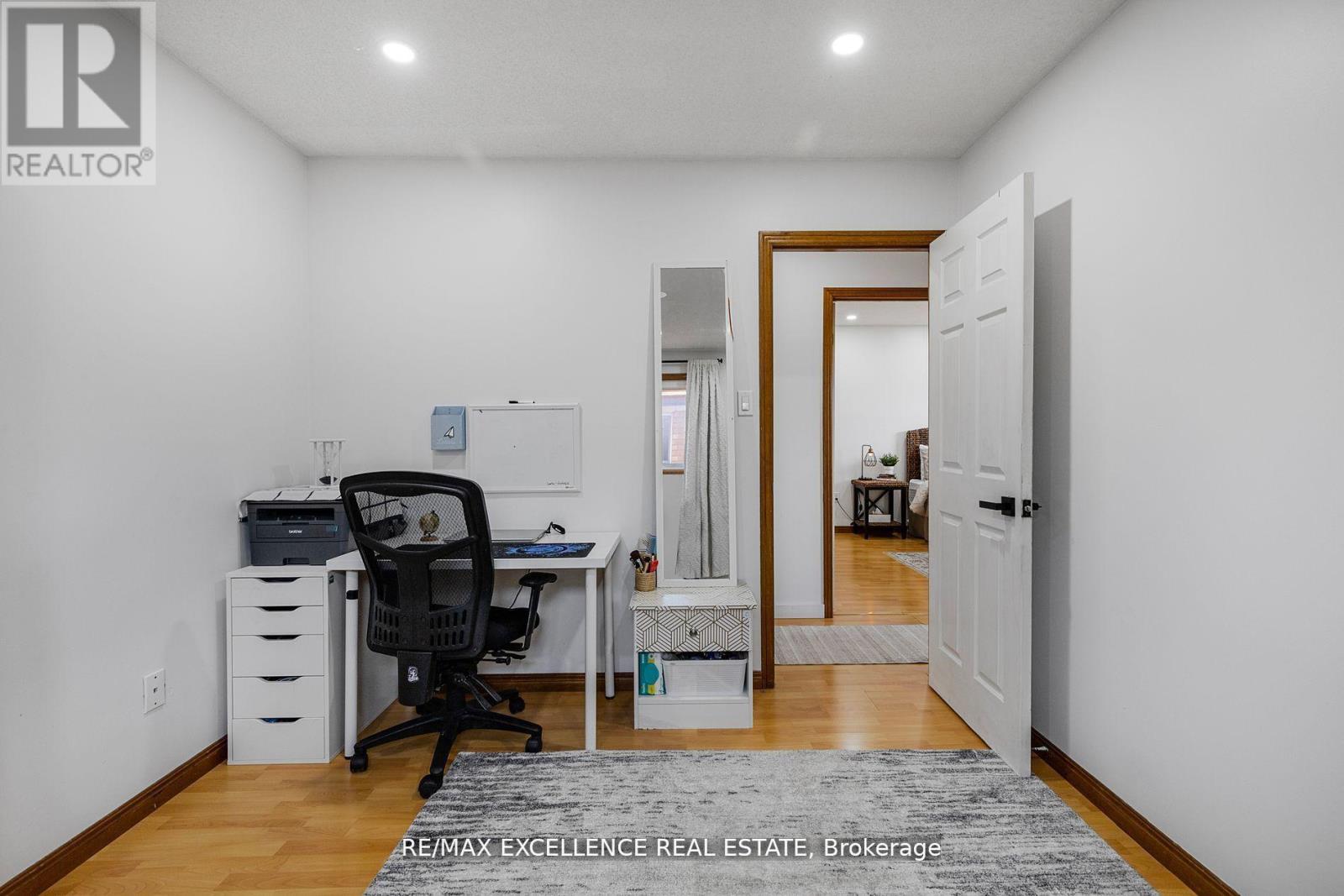 102 Juniper Drive, Hamilton (Stoney Creek), Ontario  L8E 4G6 - Photo 27 - X12872038