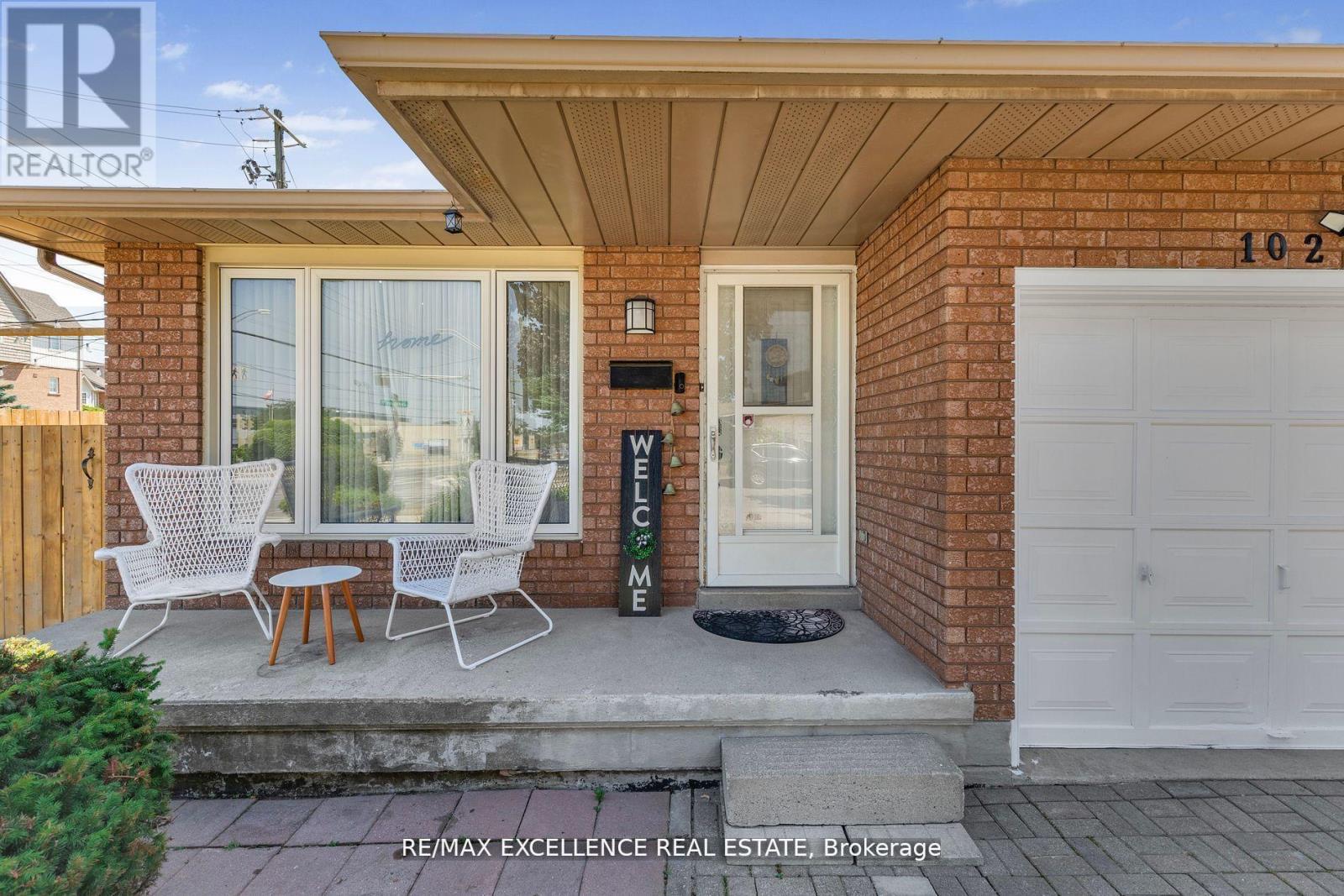 102 Juniper Drive, Hamilton (Stoney Creek), Ontario  L8E 4G6 - Photo 5 - X12872038