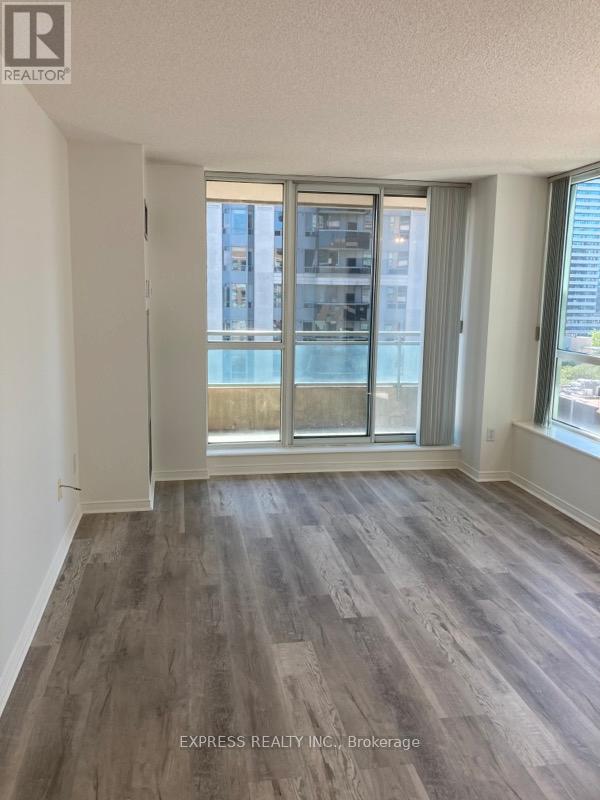 Lph15 - 39 Pemberton Avenue, Toronto (Newtonbrook East), Ontario  M2M 4L6 - Photo 4 - C12875456