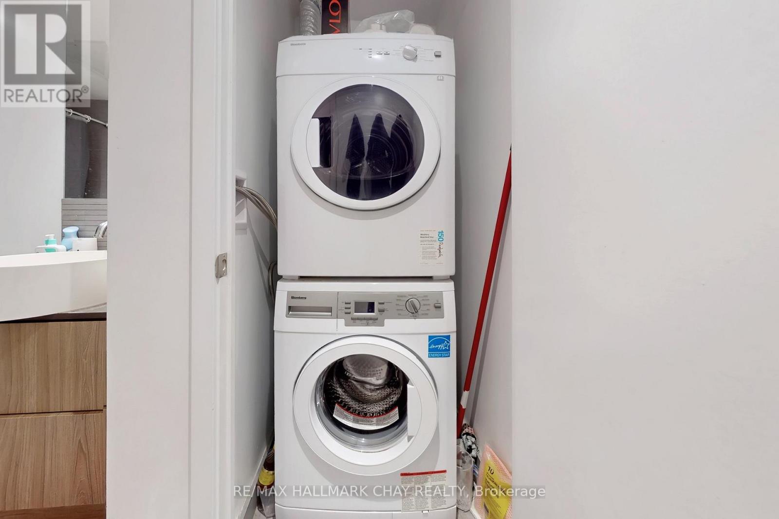 3305 - 161 Roehampton Avenue, Toronto (Mount Pleasant West), Ontario  M4P 1P9 - Photo 13 - C12875466