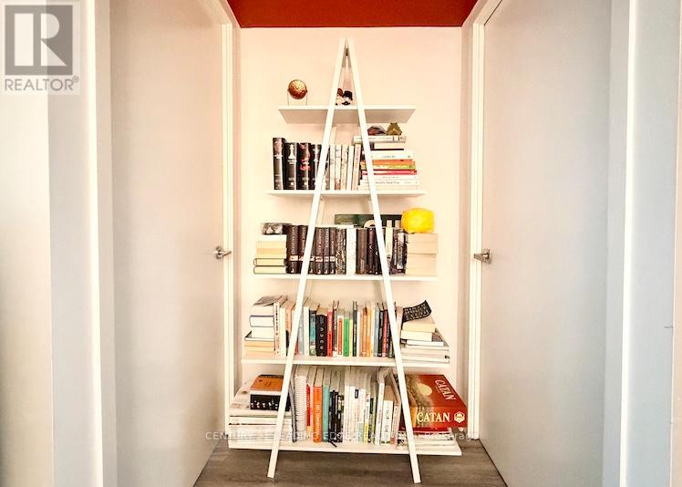 526 - 10 Capreol Court, Toronto (Waterfront Communities), Ontario  M5V 4B3 - Photo 12 - C12875500