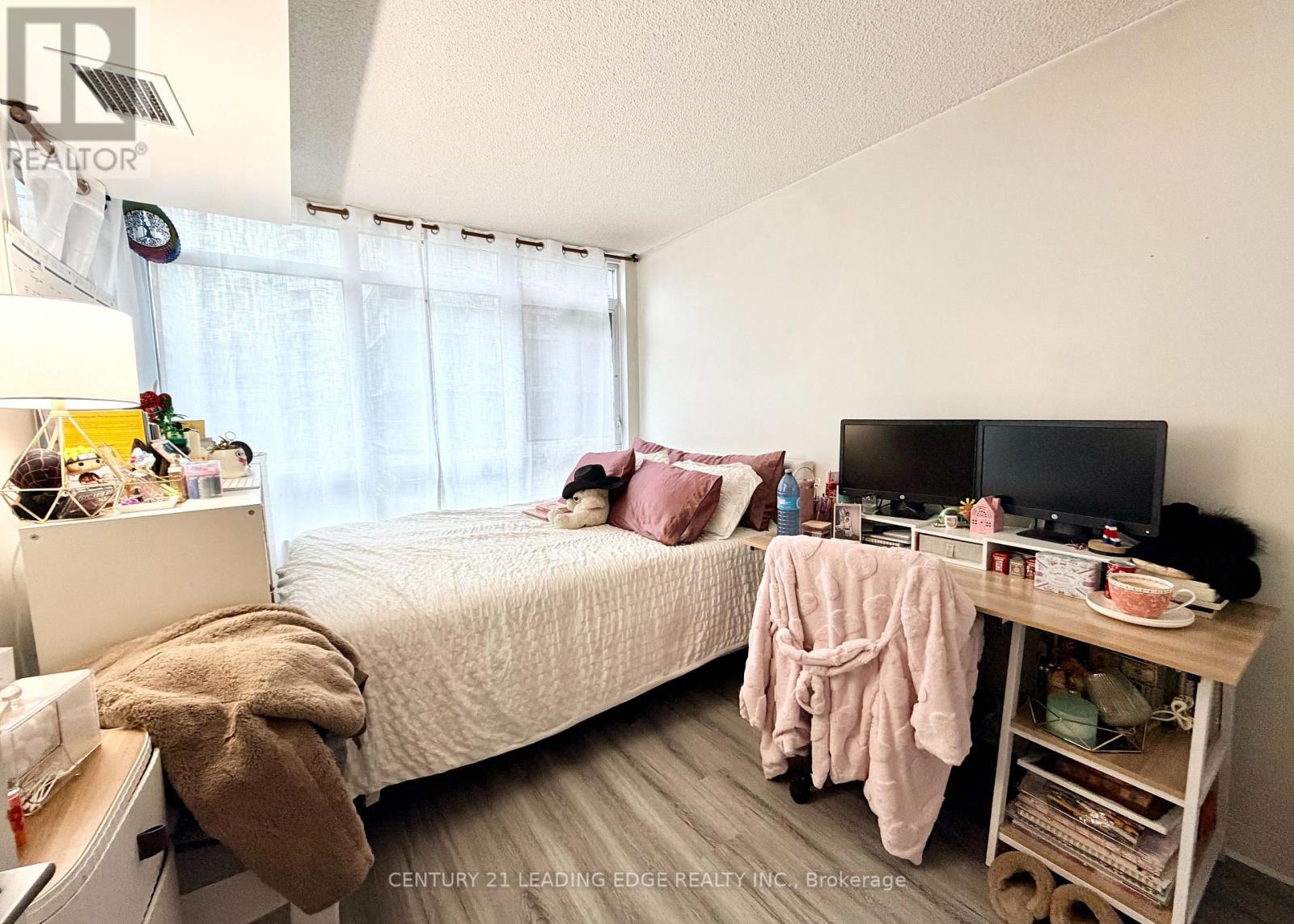 526 - 10 Capreol Court, Toronto (Waterfront Communities), Ontario  M5V 4B3 - Photo 15 - C12875500