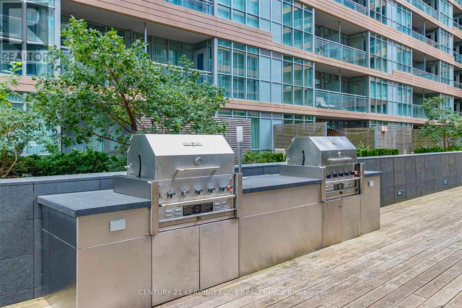 526 - 10 Capreol Court, Toronto (Waterfront Communities), Ontario  M5V 4B3 - Photo 27 - C12875500