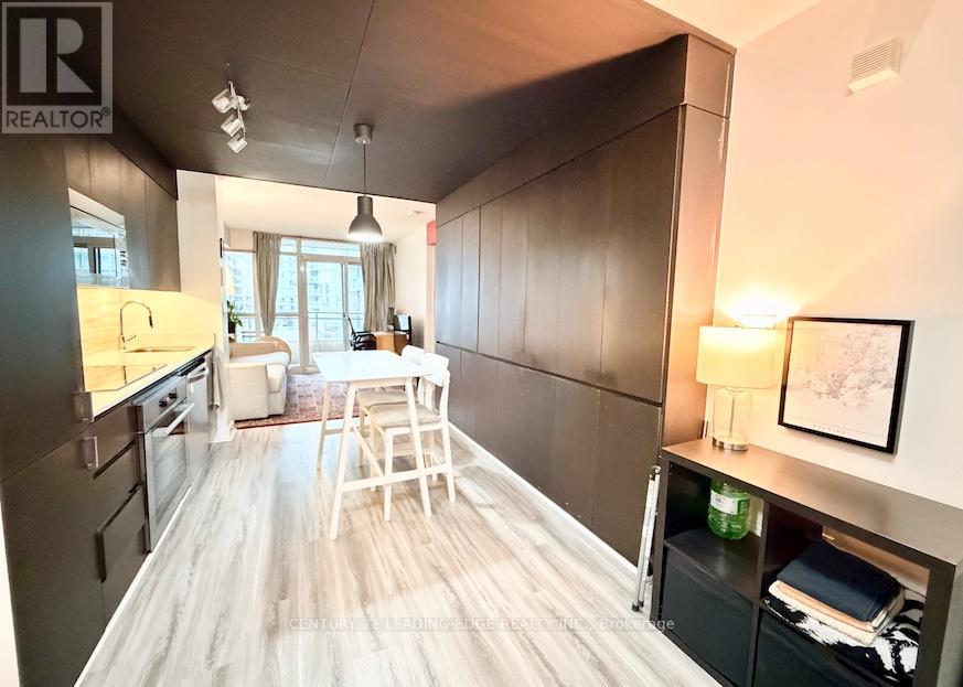 526 - 10 Capreol Court, Toronto (Waterfront Communities), Ontario  M5V 4B3 - Photo 5 - C12875500