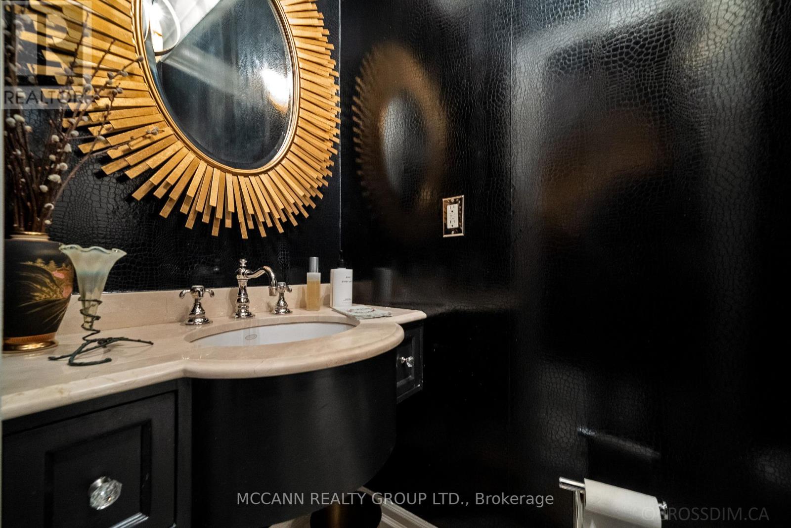 119 - 45 York Mills Road, Toronto, Ontario  M2P 1B6 - Photo 16 - C12875560