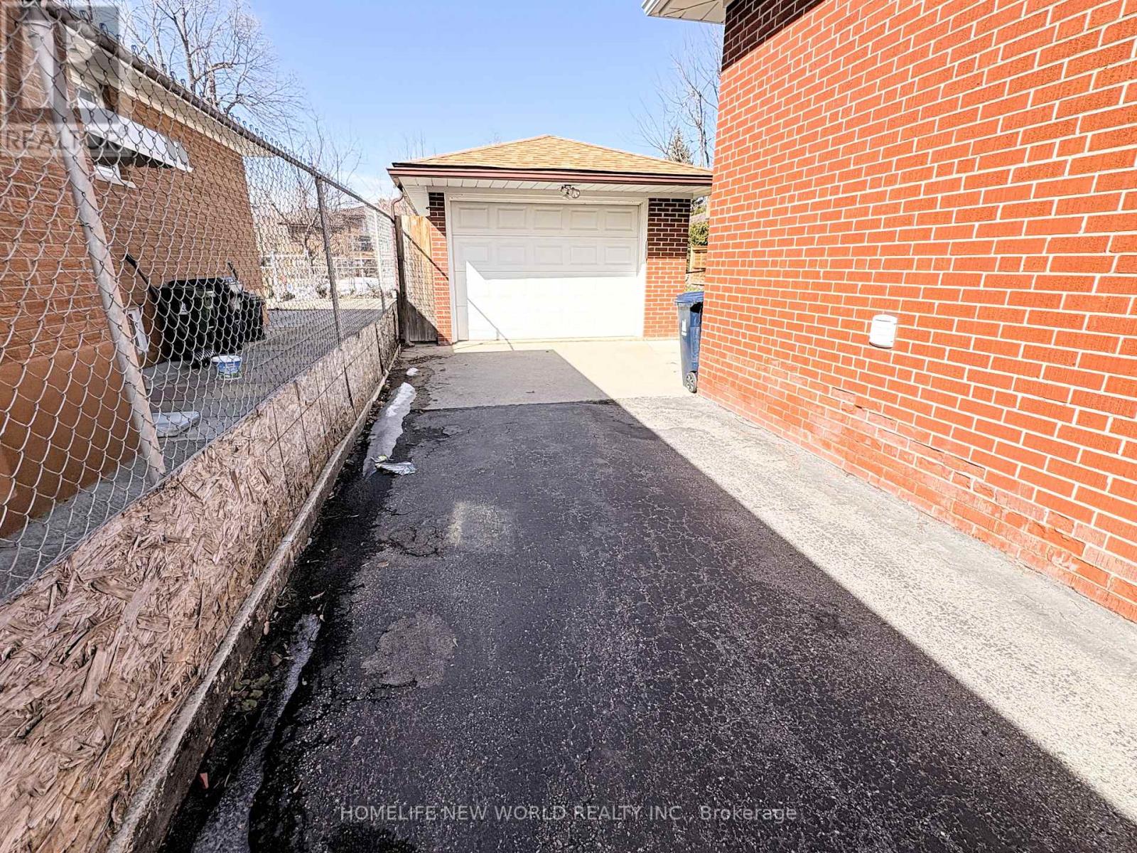 Main - 98 Newton Drive, Toronto (Newtonbrook East), Ontario  M2M 2N1 - Photo 16 - C12875580