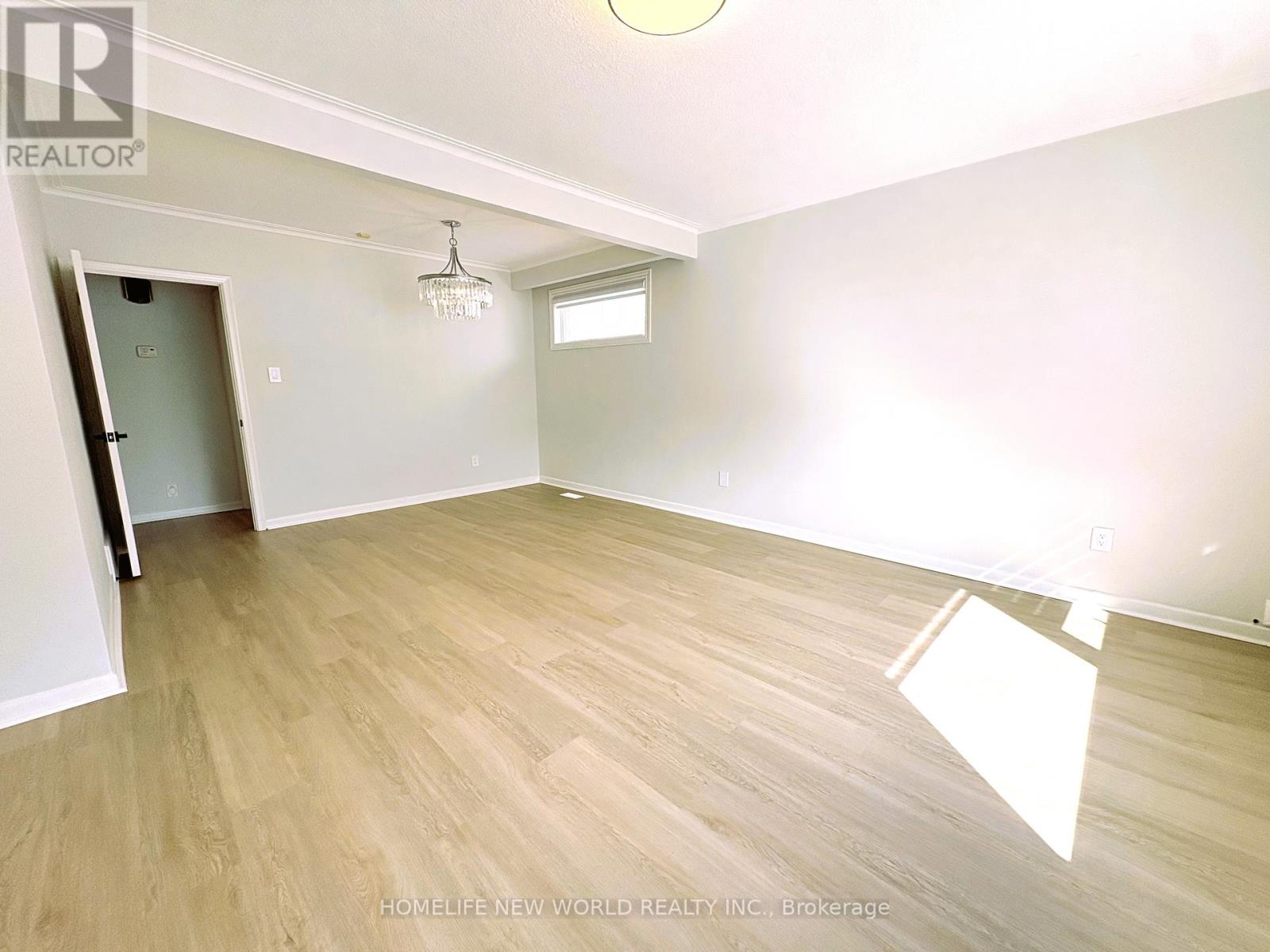 Main - 98 Newton Drive, Toronto (Newtonbrook East), Ontario  M2M 2N1 - Photo 4 - C12875580