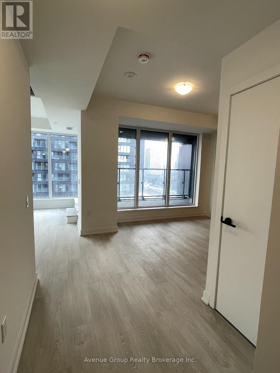 701 - 1 Quarrington Lane, Toronto (Banbury-Don Mills), Ontario  M3C 0S4 - Photo 3 - C12875654