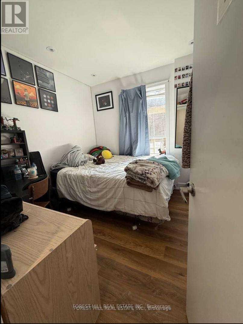 2 - 378 Yonge Street, Toronto (Church-Yonge Corridor), Ontario  M5S 1X2 - Photo 5 - C12875674