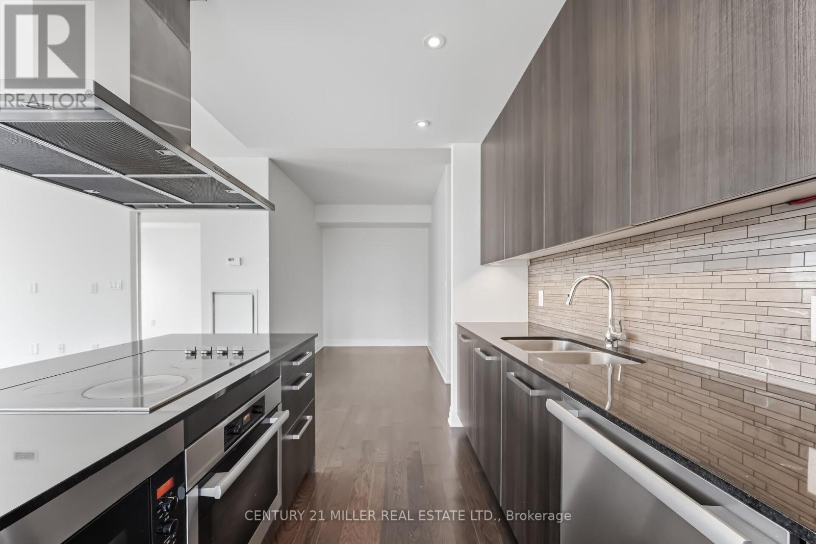 3705 - 8 The Esplanade, Toronto (Waterfront Communities), Ontario  M5E 0A6 - Photo 12 - C12875682