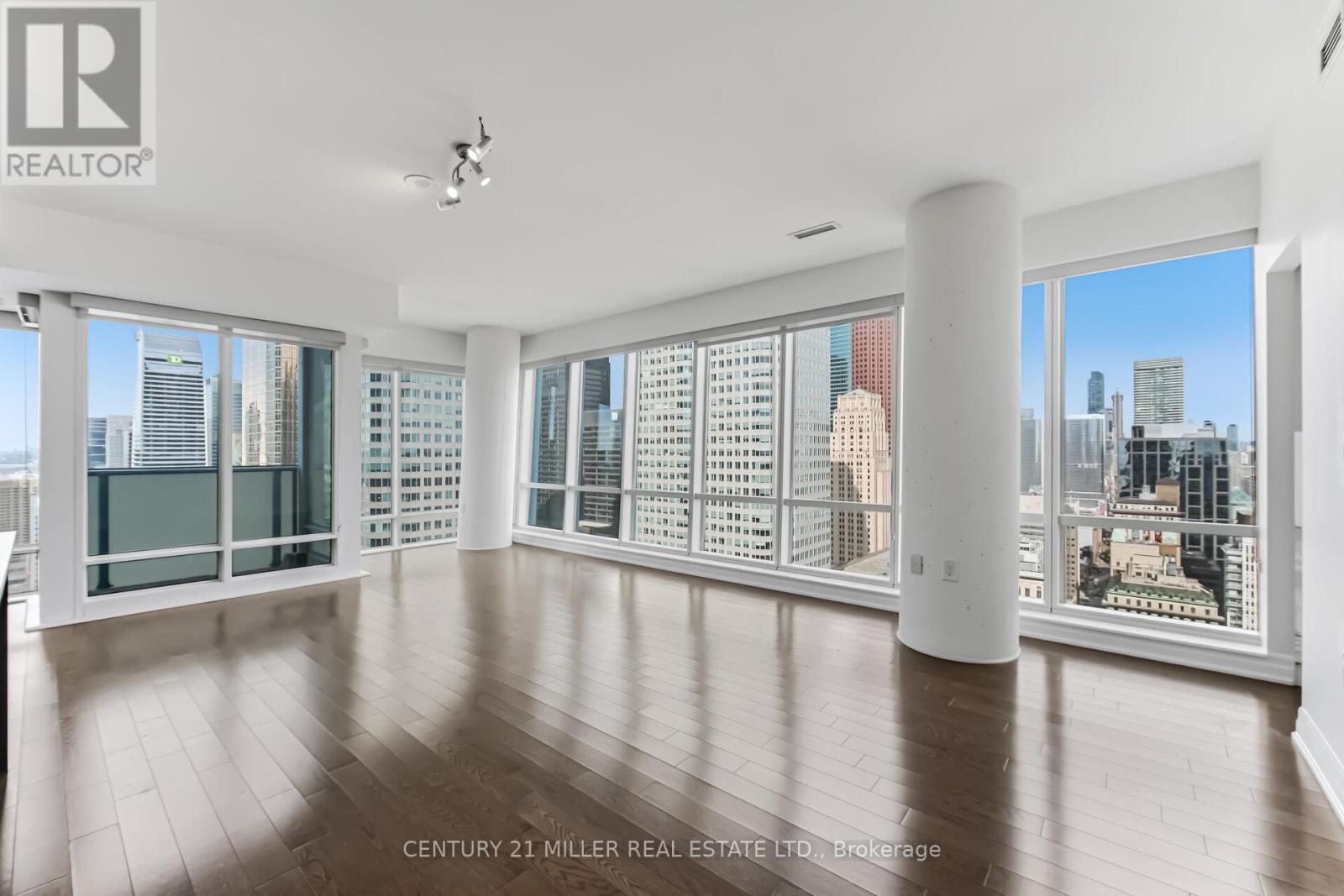 3705 - 8 The Esplanade, Toronto (Waterfront Communities), Ontario  M5E 0A6 - Photo 14 - C12875682