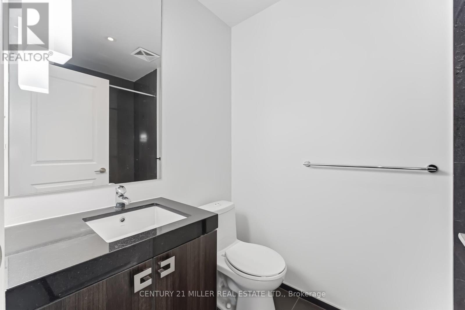 3705 - 8 The Esplanade, Toronto (Waterfront Communities), Ontario  M5E 0A6 - Photo 23 - C12875682