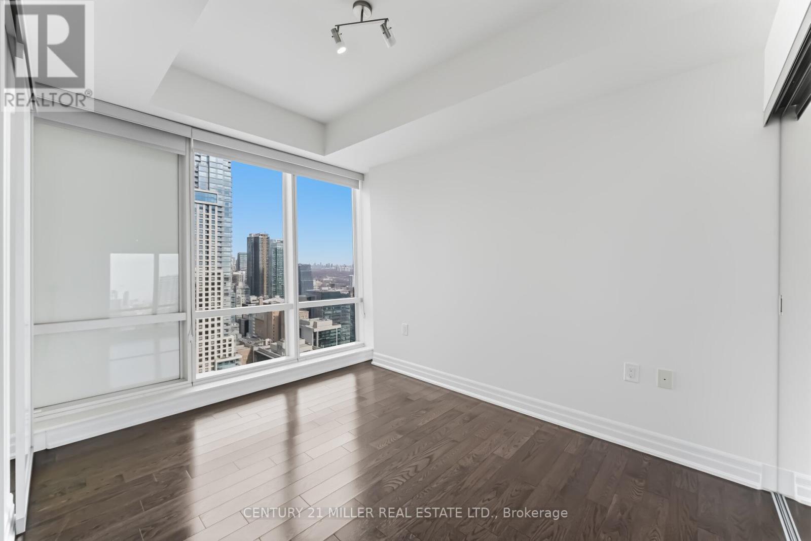 3705 - 8 The Esplanade, Toronto (Waterfront Communities), Ontario  M5E 0A6 - Photo 24 - C12875682