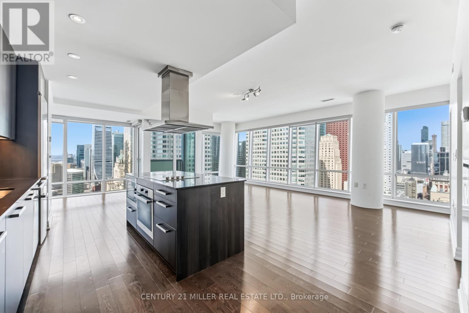 3705 - 8 The Esplanade, Toronto (Waterfront Communities), Ontario  M5E 0A6 - Photo 6 - C12875682