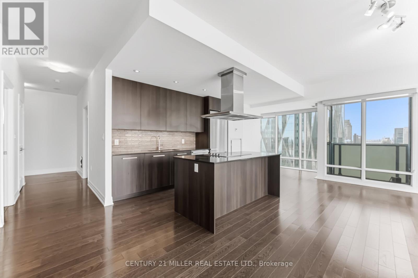 3705 - 8 The Esplanade, Toronto (Waterfront Communities), Ontario  M5E 0A6 - Photo 7 - C12875682