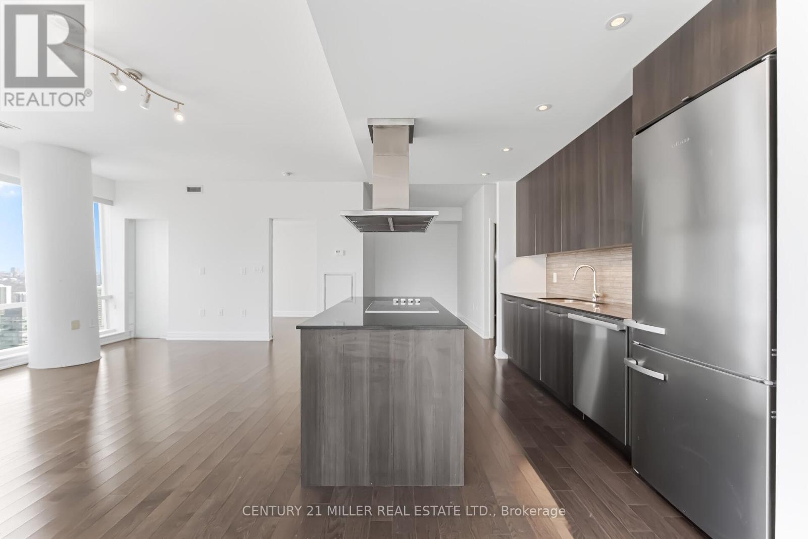 3705 - 8 The Esplanade, Toronto (Waterfront Communities), Ontario  M5E 0A6 - Photo 9 - C12875682