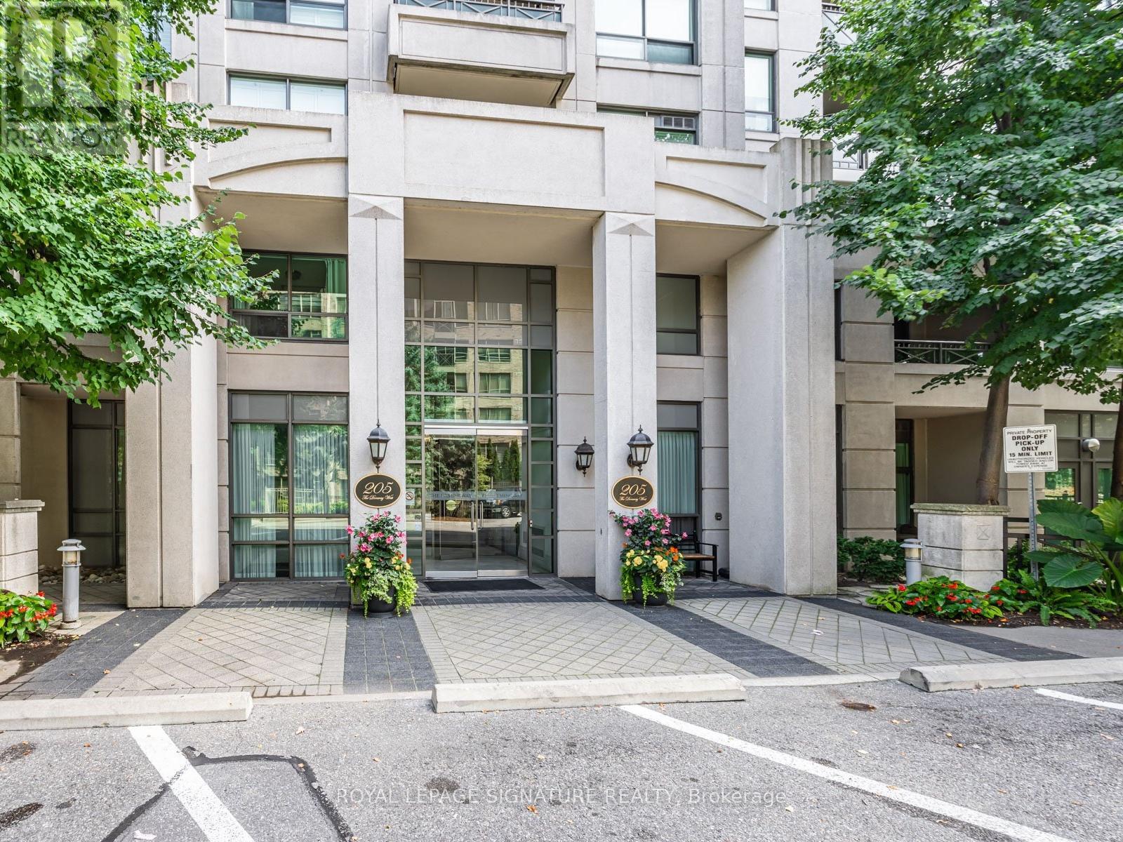 801 - 205 The Donway W, Toronto (Banbury-Don Mills), Ontario  M3B 3S5 - Photo 2 - C12875704