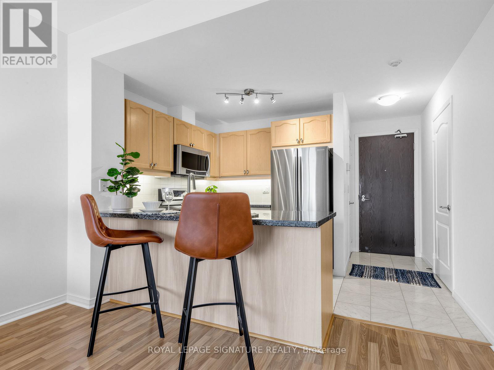 801 - 205 The Donway W, Toronto (Banbury-Don Mills), Ontario  M3B 3S5 - Photo 9 - C12875704