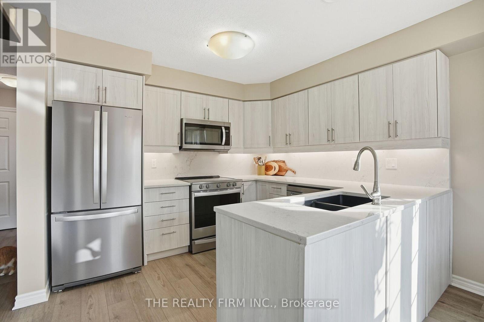 Photo 12 of 45 for 55 - 600 Hyde Park Road