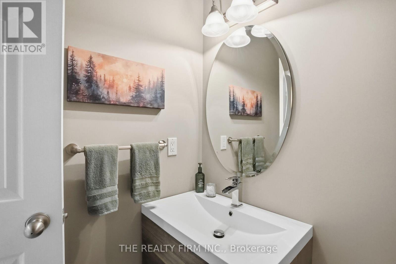 Photo 17 of 45 for 55 - 600 Hyde Park Road