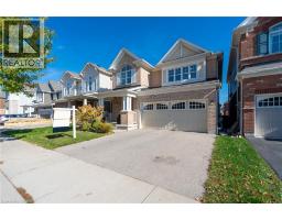 335 FALLING GREEN Crescent, Kitchener, Ontario