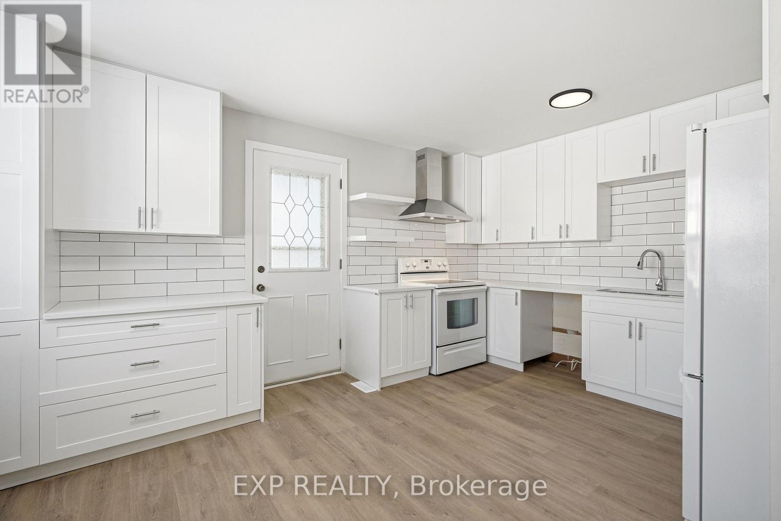 2158 Fillmore Crescent, Ottawa, Ontario  K1J 6A4 - Photo 12 - X12765344