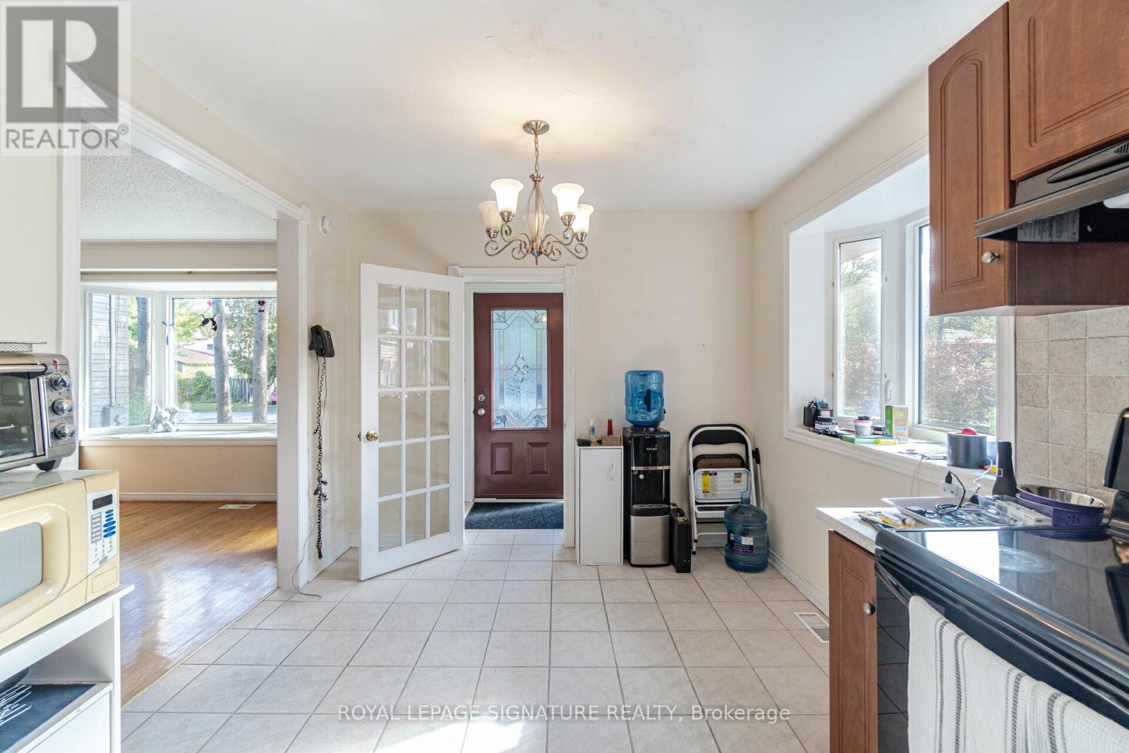 34 Ivan Road, Toronto, Ontario  M1C 1V2 - Photo 9 - E12875618