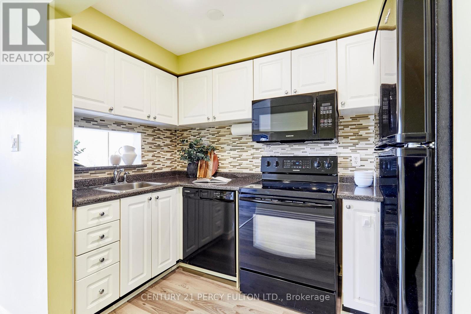 201 - 191 Lake Driveway W, Ajax, Ontario  L1S 7H9 - Photo 9 - E12875736