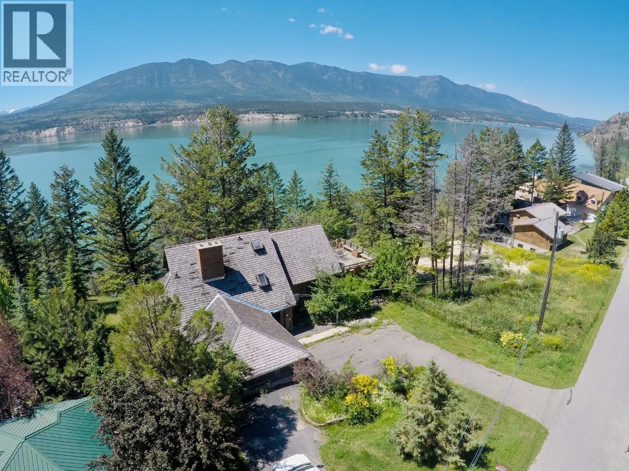 8397 Richardson Crescent, Canal Flats, British Columbia  V0B 1B0 - Photo 7 - 10361925