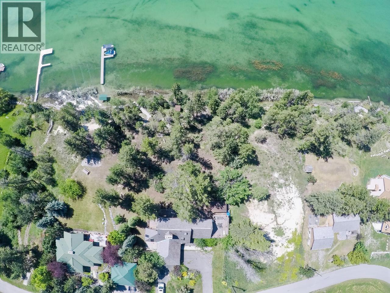 8397 Richardson Crescent, Canal Flats, British Columbia  V0B 1B0 - Photo 3 - 10361925