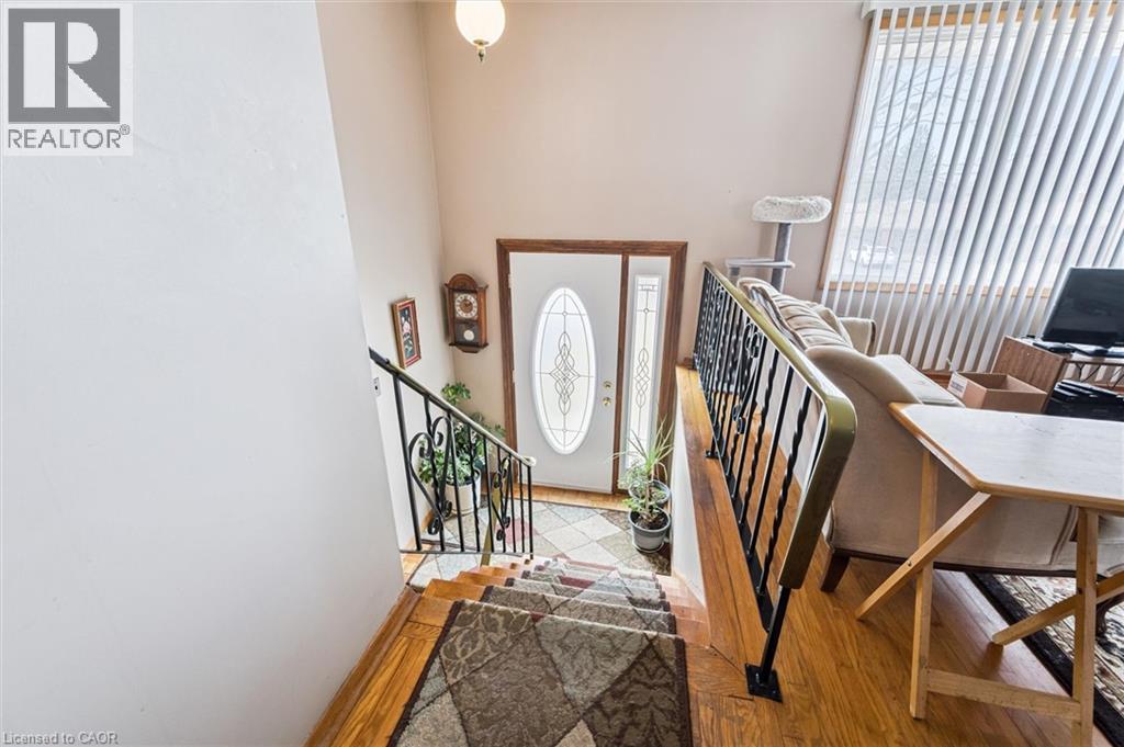 15 Wedgewood Drive, Cambridge, Ontario  N1S 2A8 - Photo 4 - 40811018