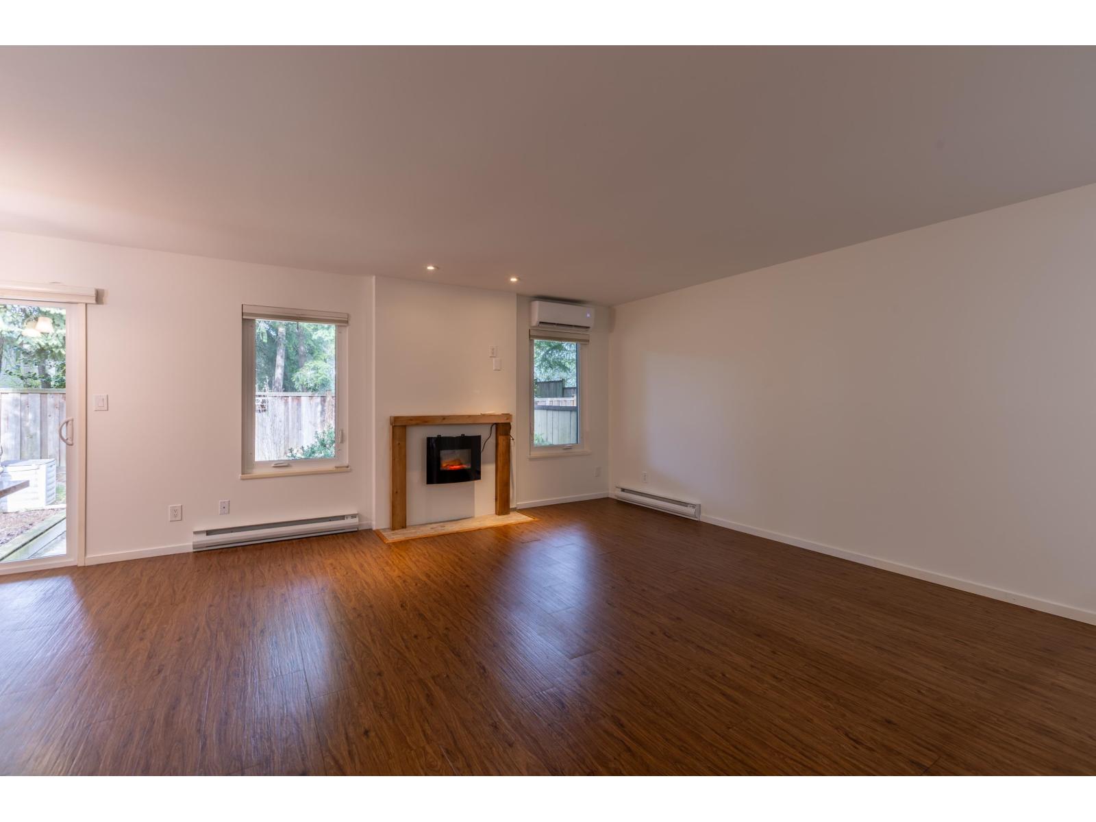 16 2998 Mouat Drive, Abbotsford, British Columbia  V2T 4E6 - Photo 2 - R3098565