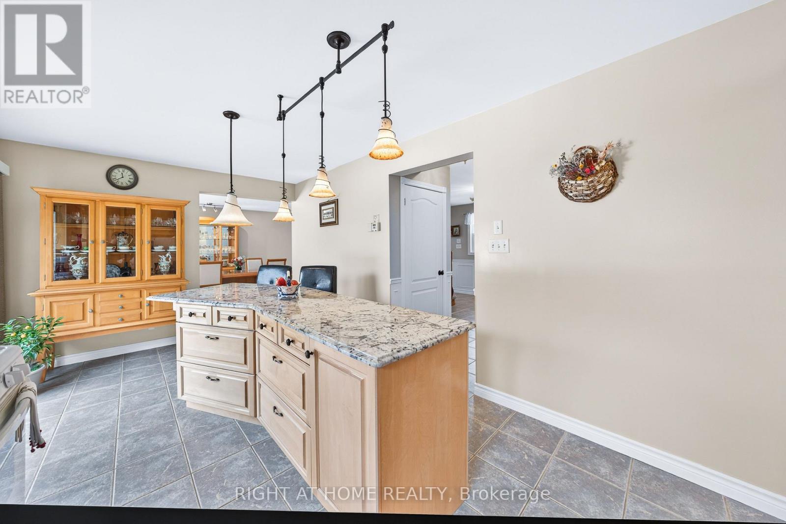 3338 Warnica Avenue, Innisfil, Ontario  L9S 2K9 - Photo 18 - N12875504