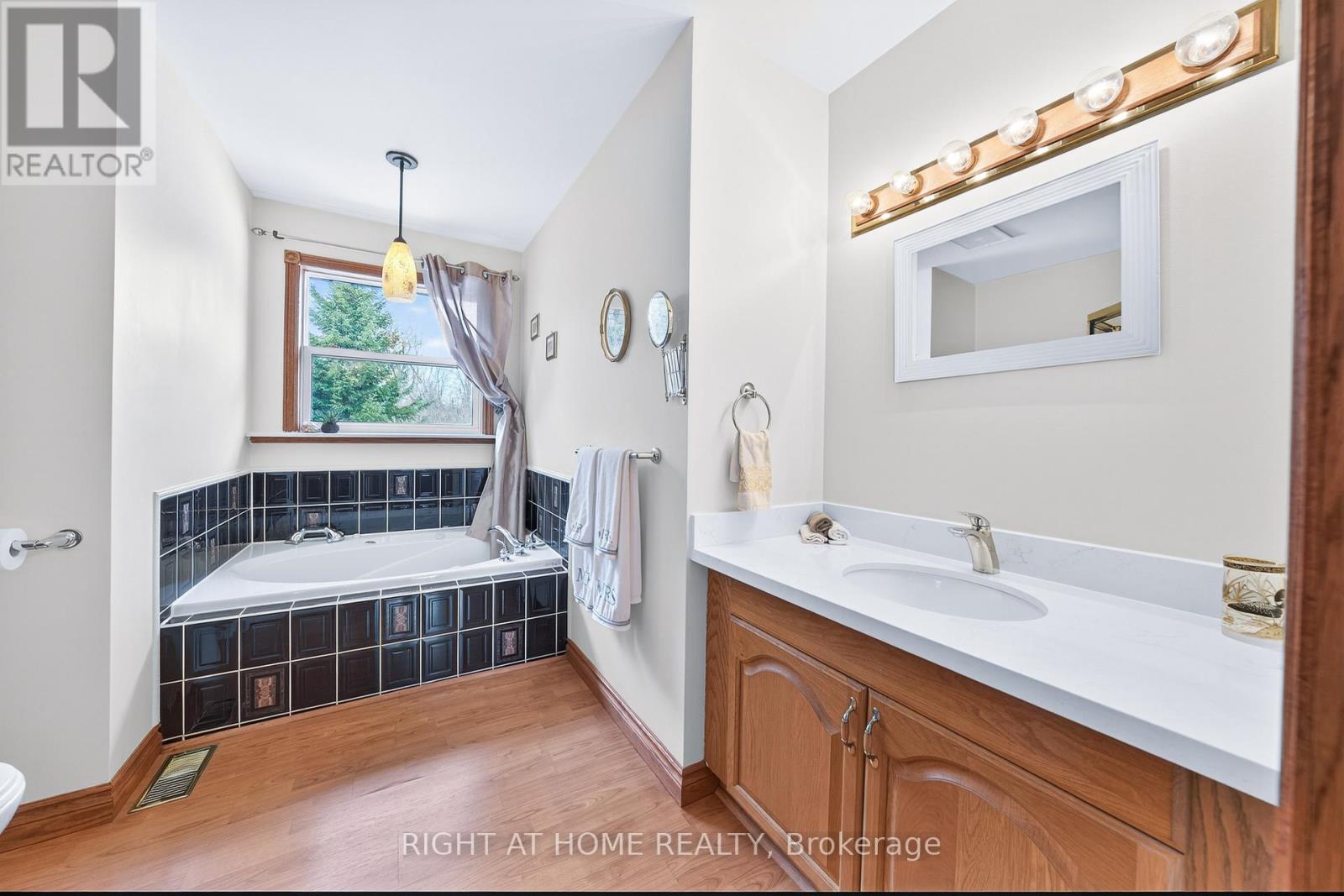 3338 Warnica Avenue, Innisfil, Ontario  L9S 2K9 - Photo 29 - N12875504